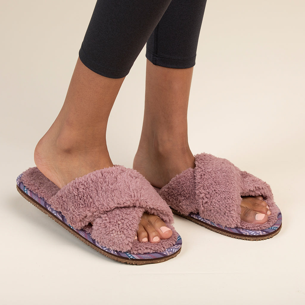 Women’s Sherpa Cross-Strap Slipper Cameo